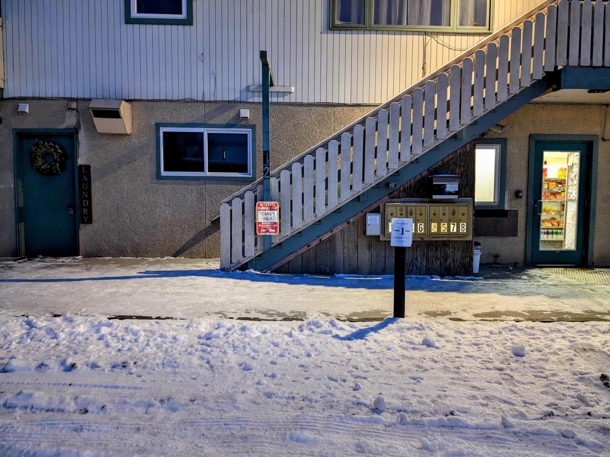 Fireweed Apartment *