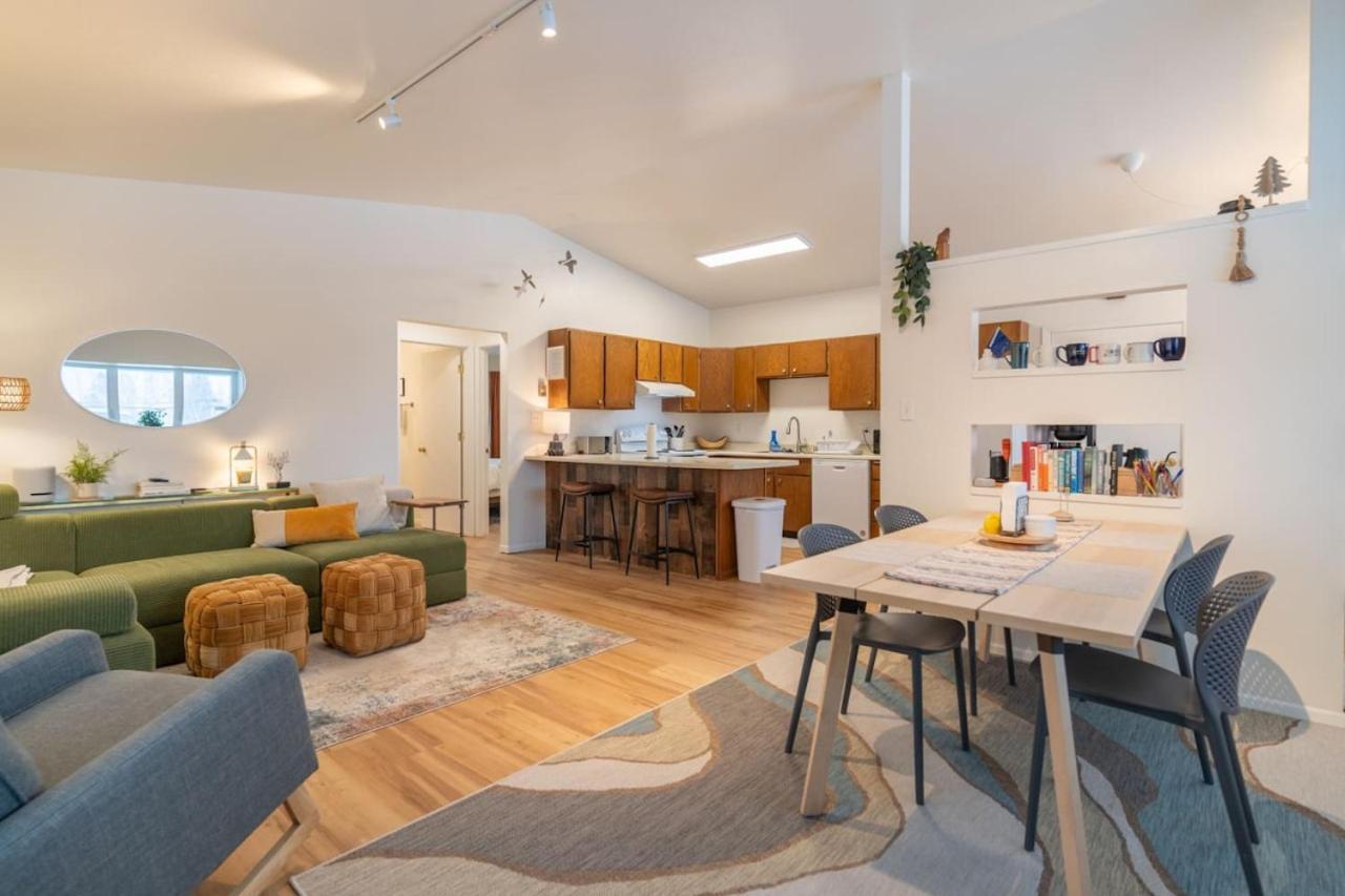 The Upper Downtown 2 Apartment