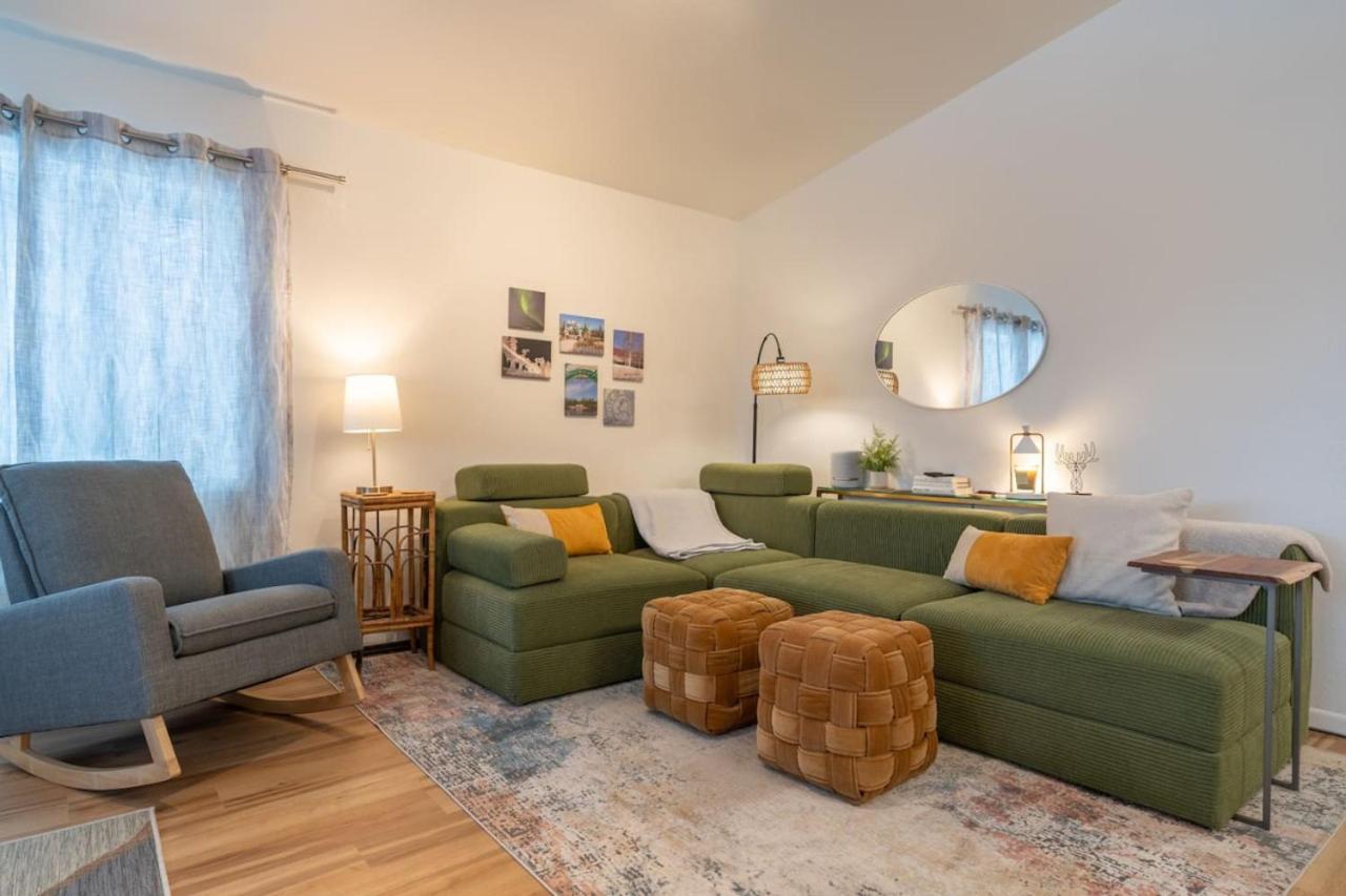 The Upper Downtown 2 *