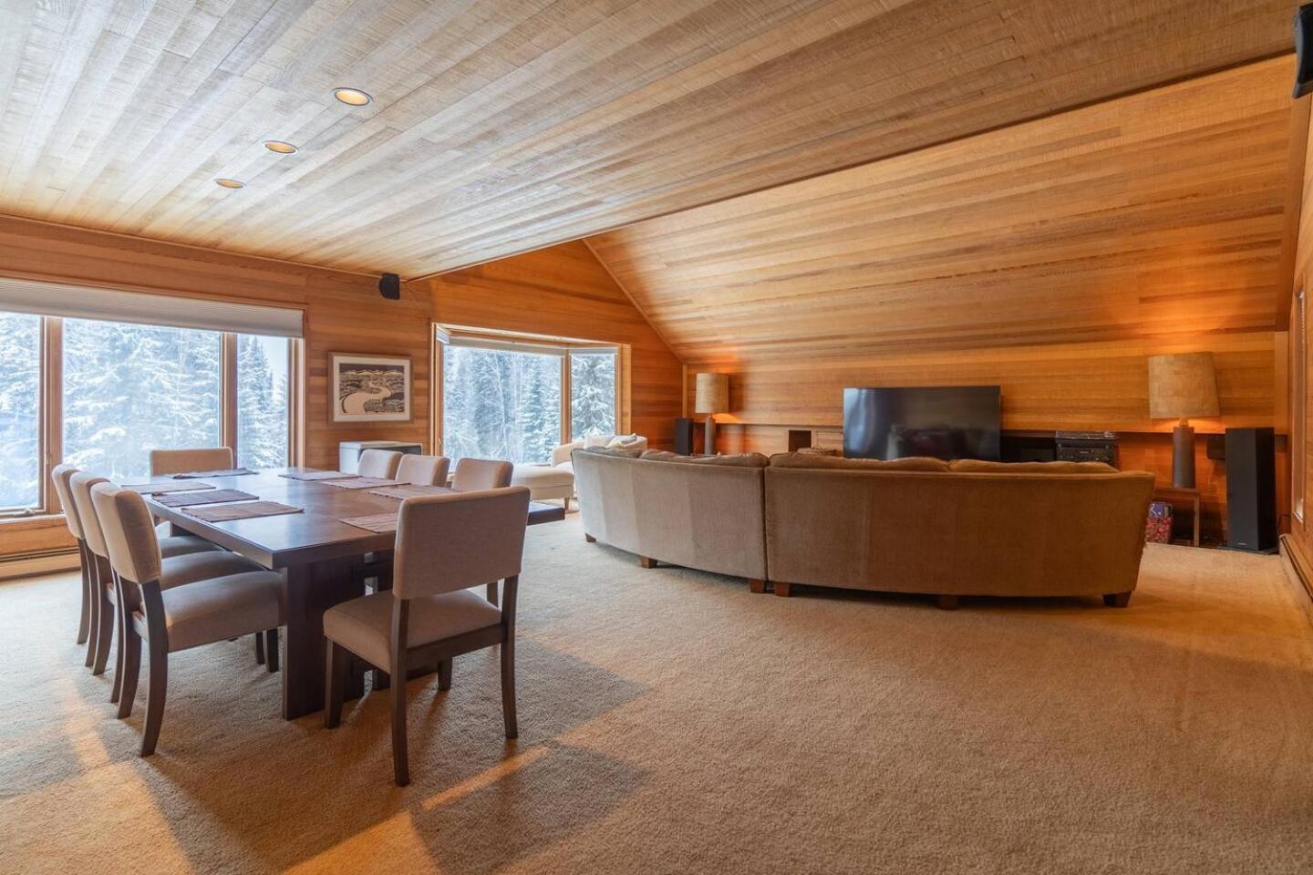 Holiday home The Chuck Morgan Main House *