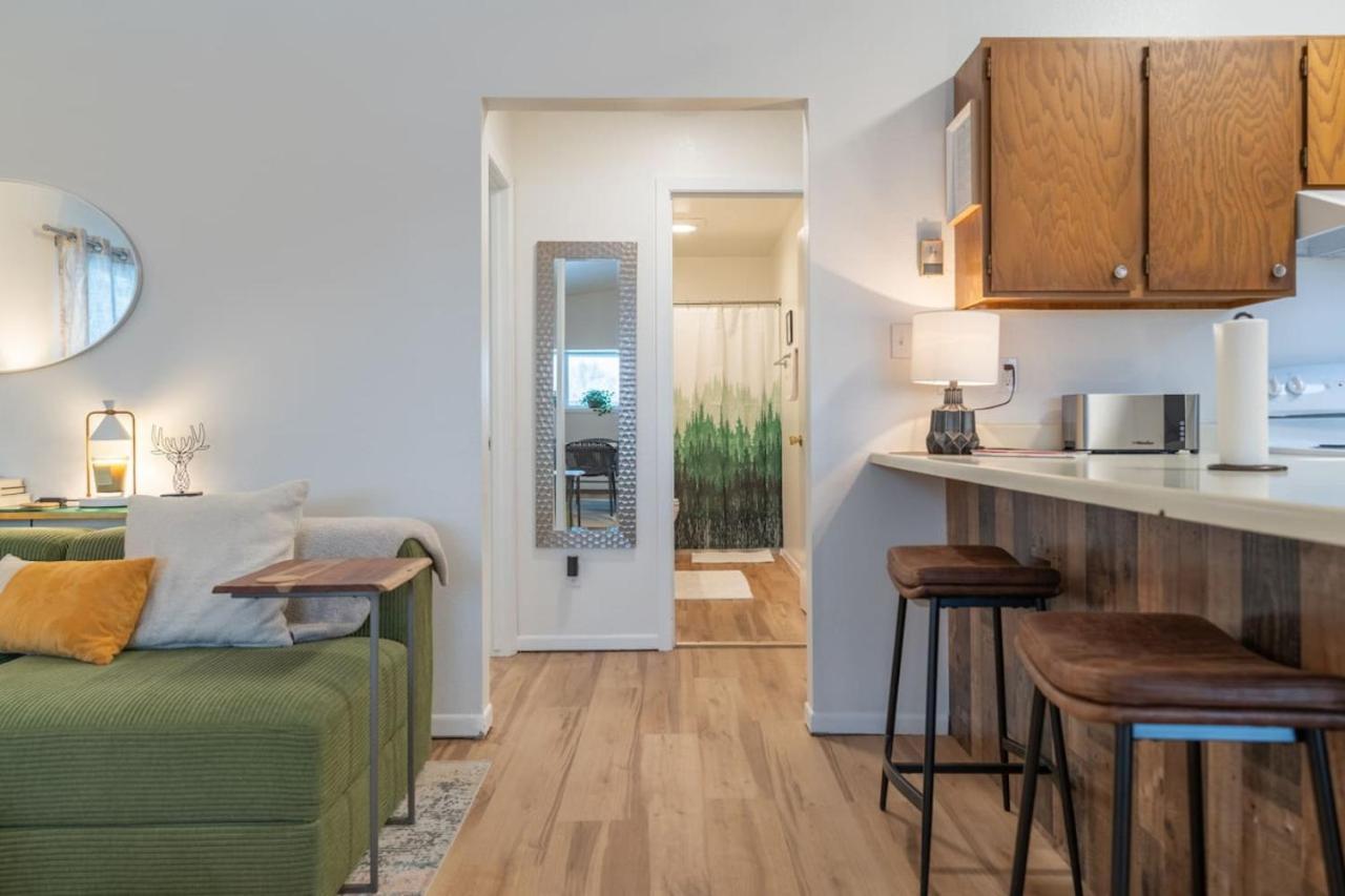The Upper Downtown 2 *