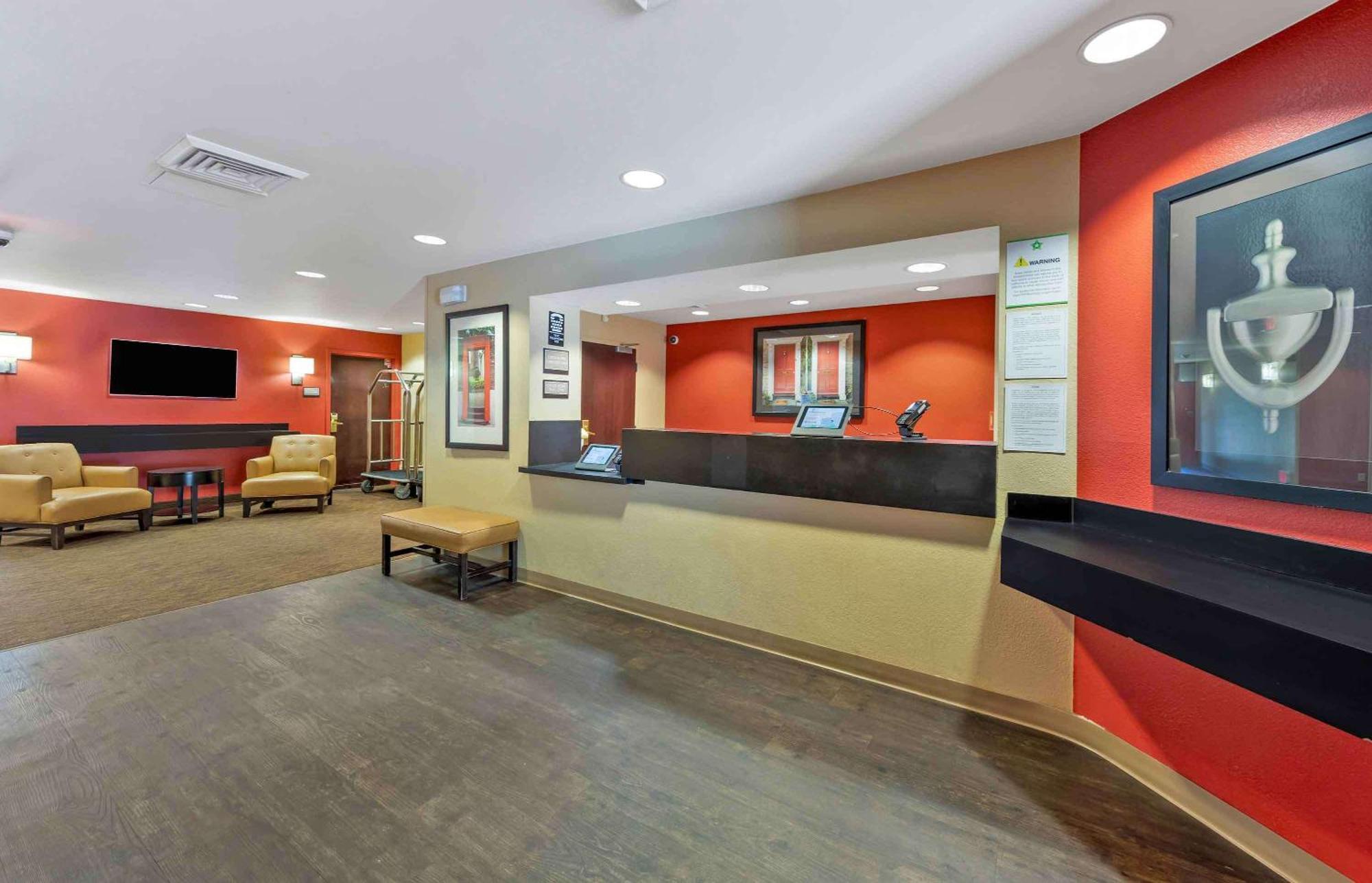 Extended America - - Old Airport Way Hotel