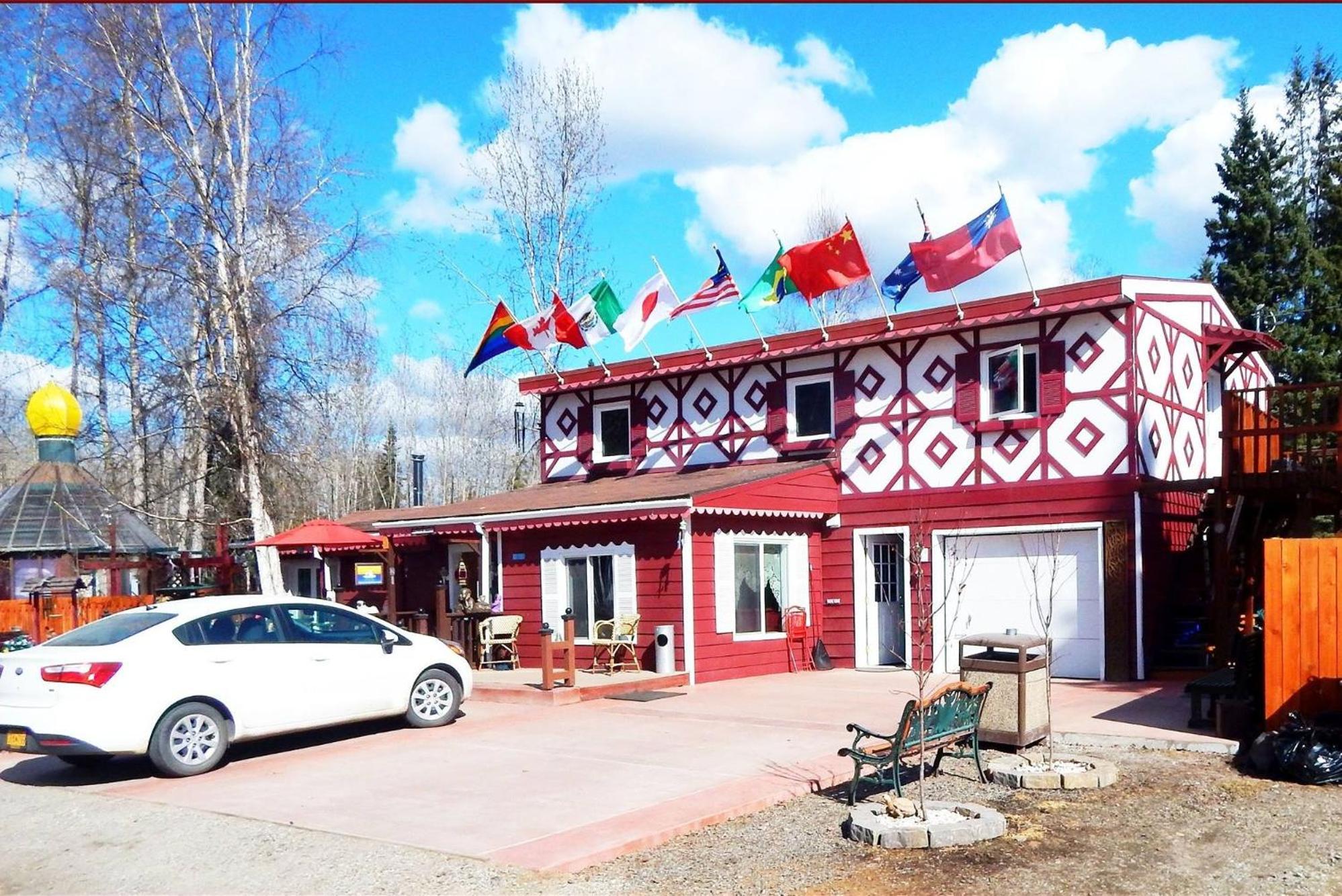 Billie's Backpackers Fairbanks