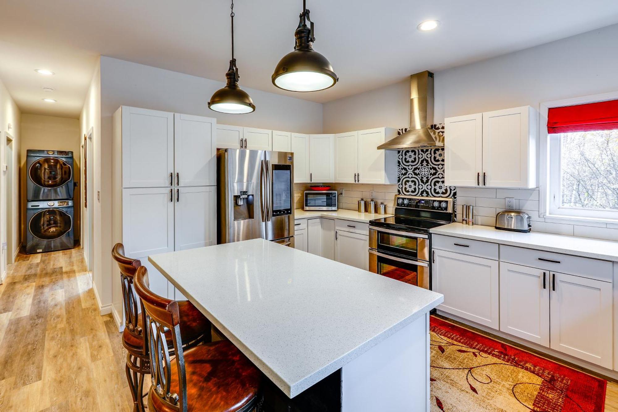 Convenient Guest With Grill! Apartment *