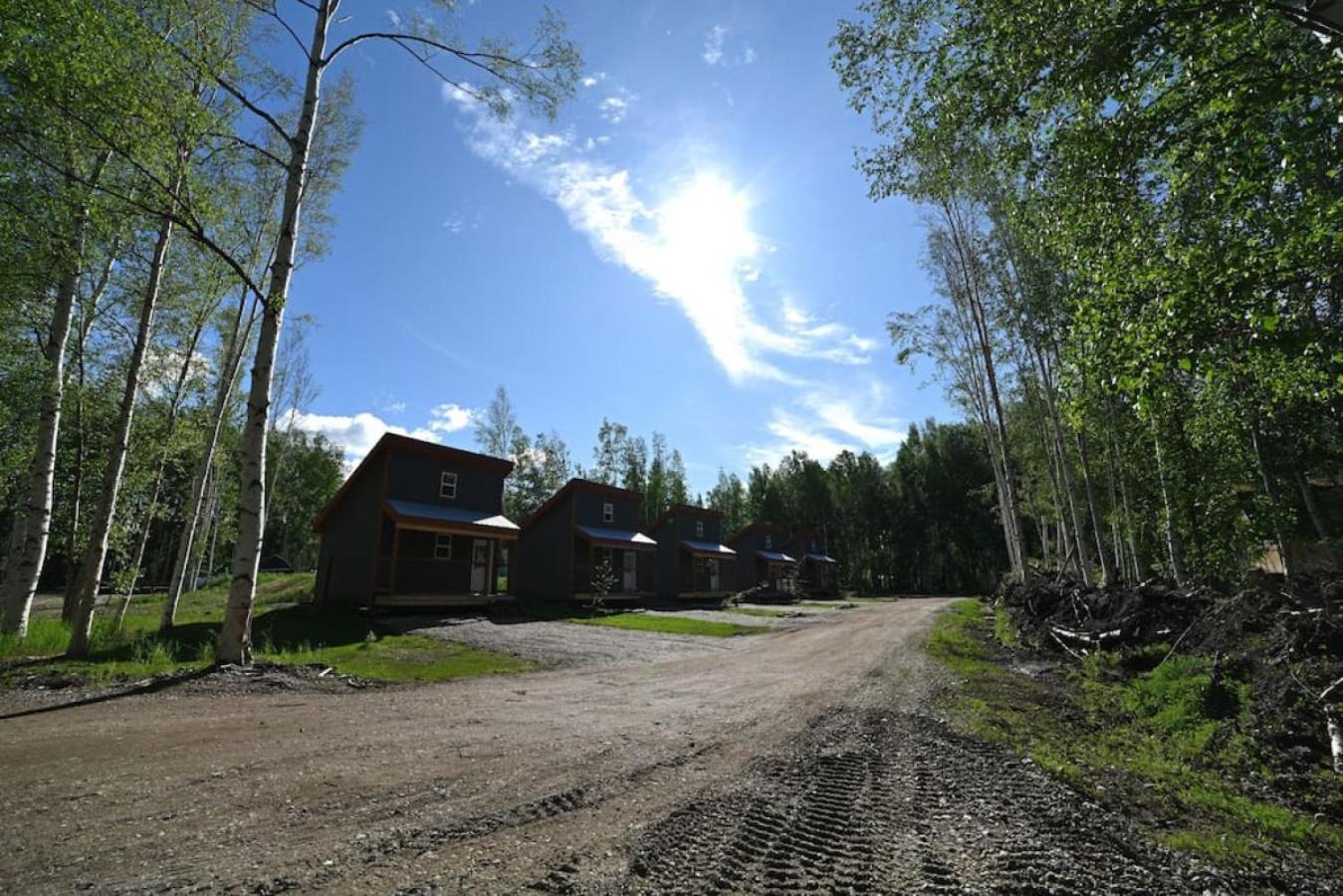 The Meandering Moose - Frontier Village *