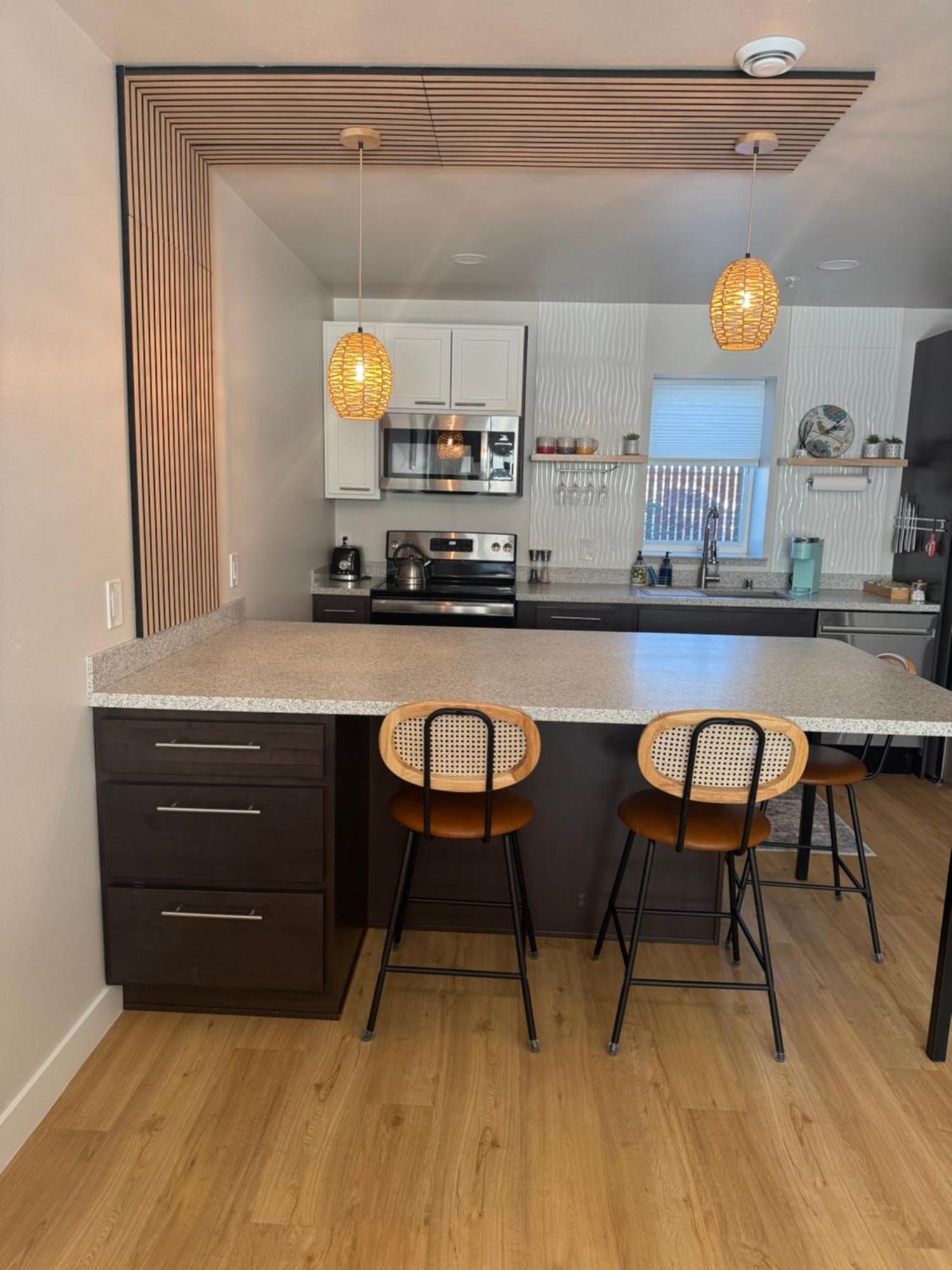 Dwell In Alaska B Apartment