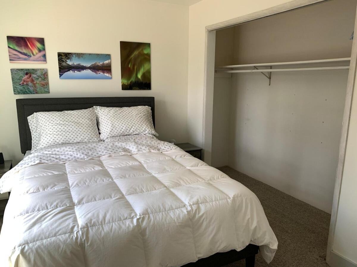 Two Bedroom In Great Location * Fairbanks