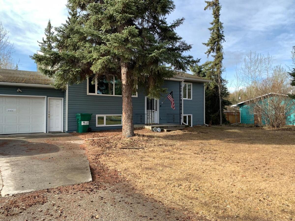 Two Bedroom In Great Location Apartment