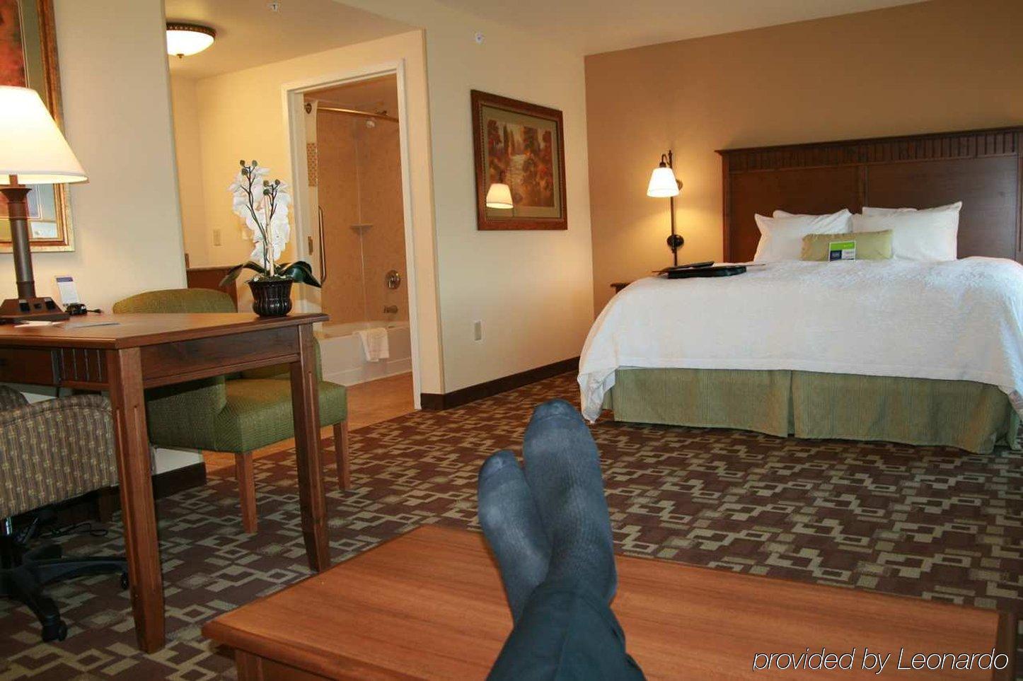 Hampton & Hotel 3*