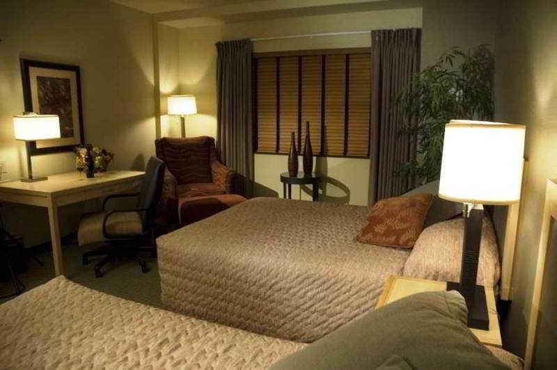 Westmark And Conference Center Hotel 3*