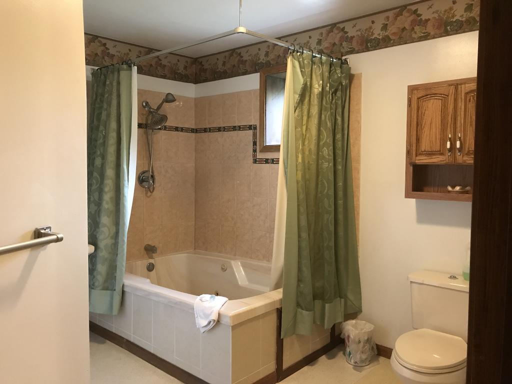7 Gables & Inn 3*
