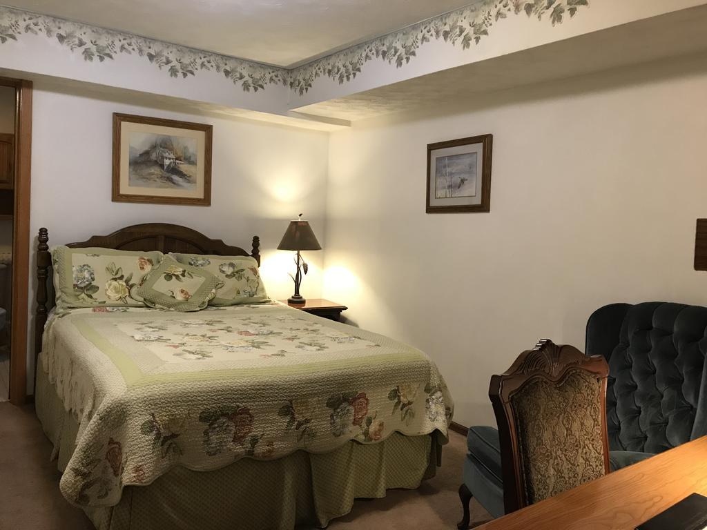 7 Gables & Inn 3*