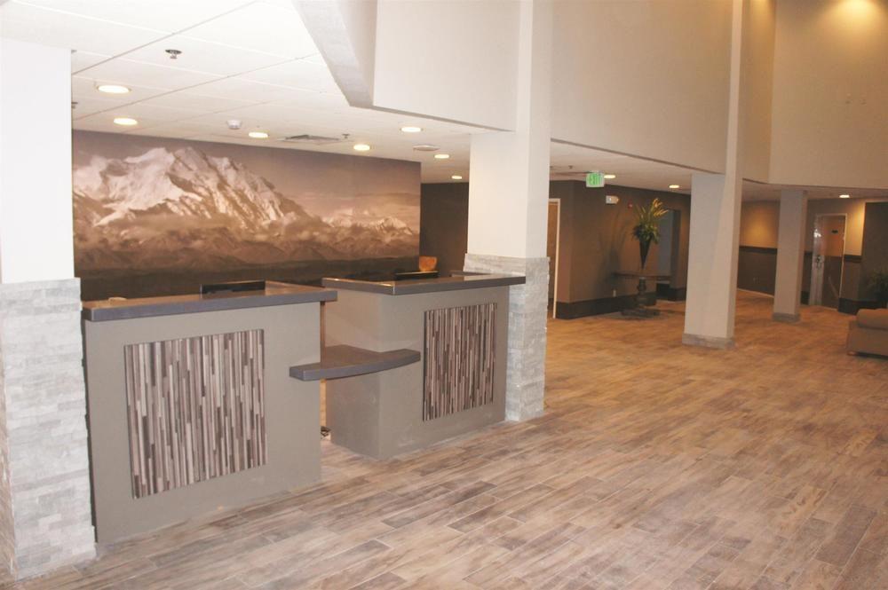 La Quinta By Wyndham Airport Hotel