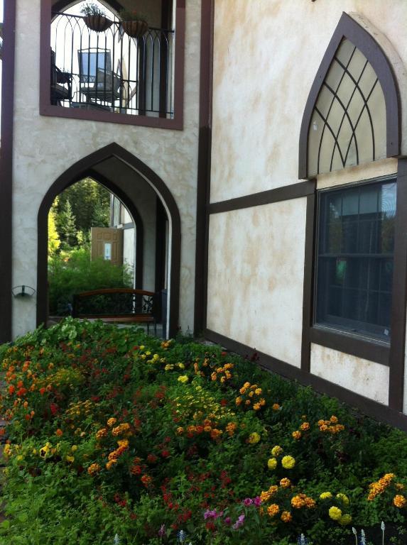 Abbey Archway 3* Fairbanks