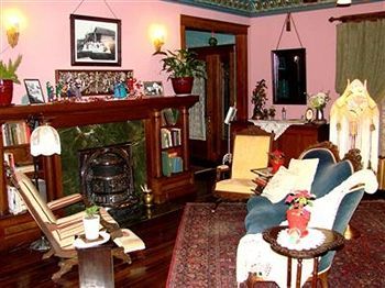 Alaska Heritage House Hotel