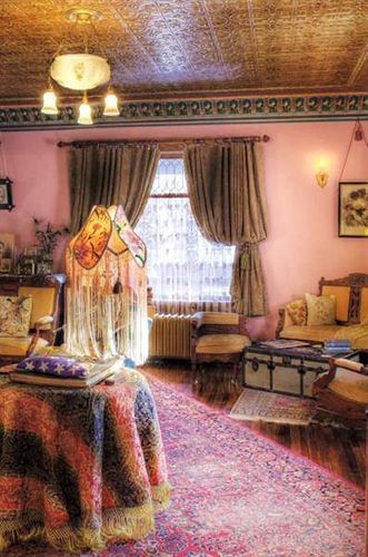 Alaska Heritage House 3*