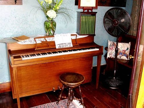 Alaska Heritage House Hotel 3*
