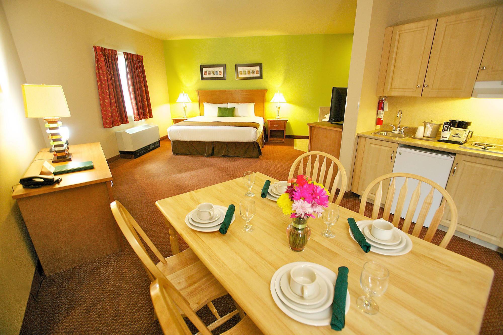Alpine Hotel