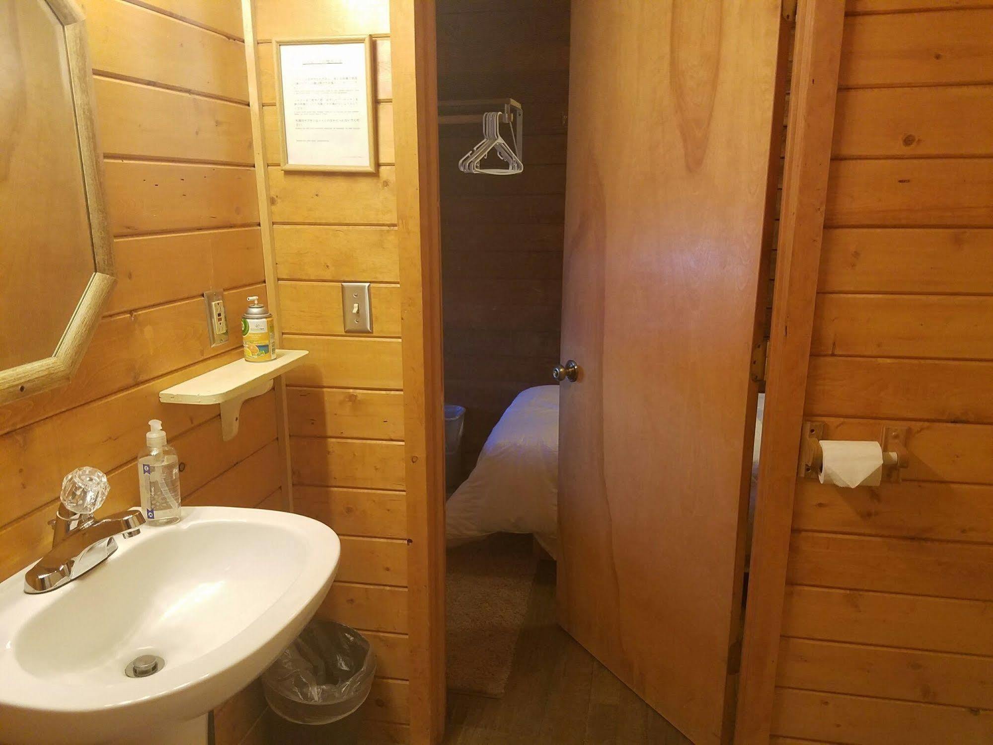 Mount Aurora Lodge * Fairbanks