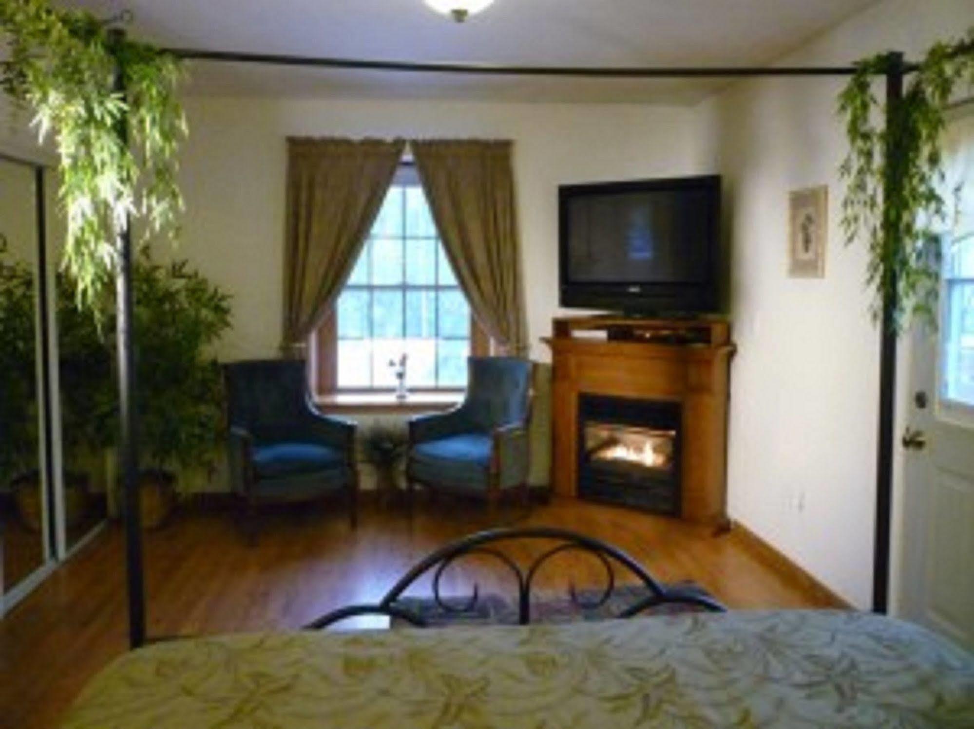 Inn 7 Gables & 3*