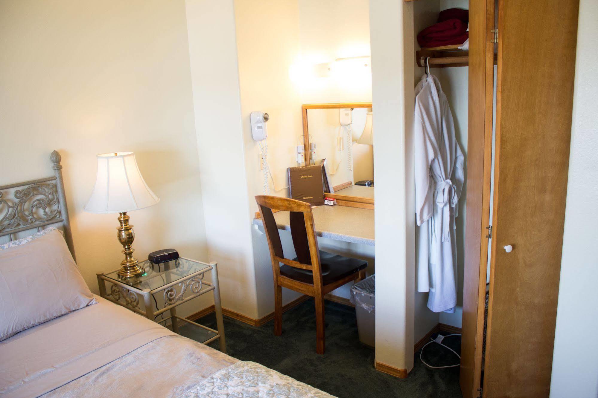 Minnie Street 5* Fairbanks