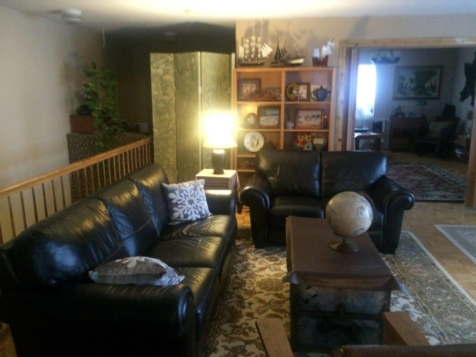 Alaska Grizzly Bed & Breakfast