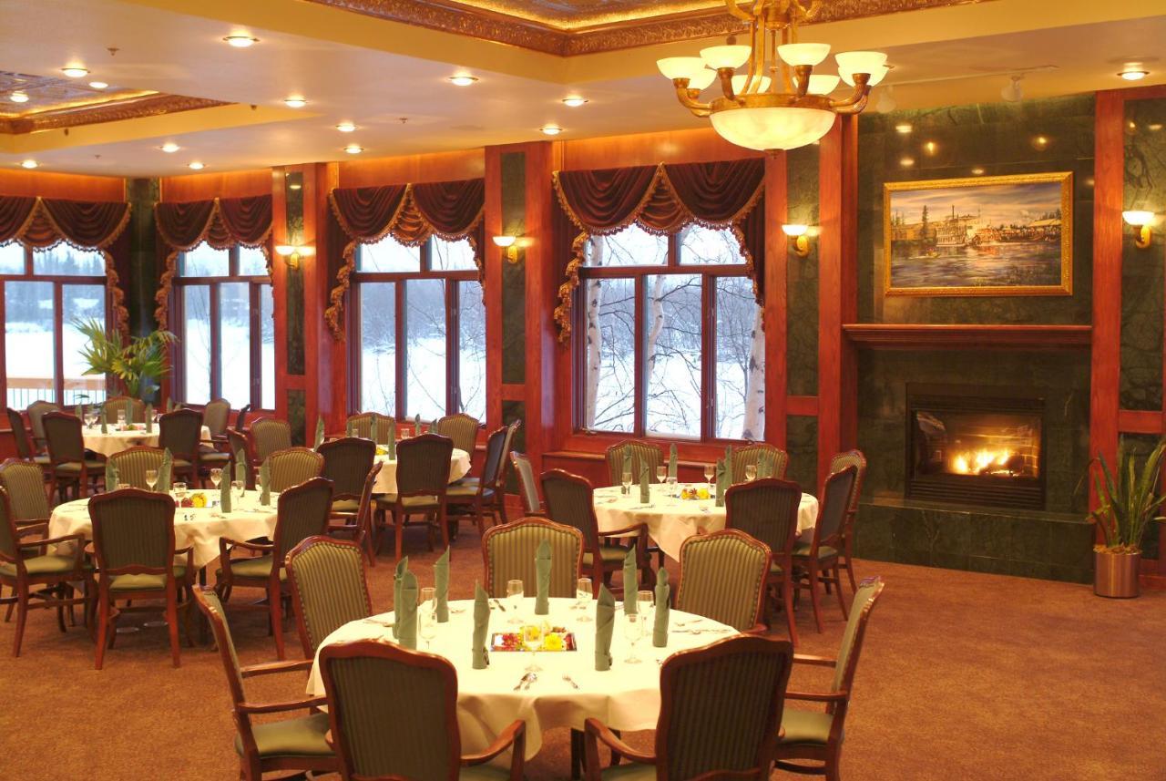 Pike's Waterfront Lodge *