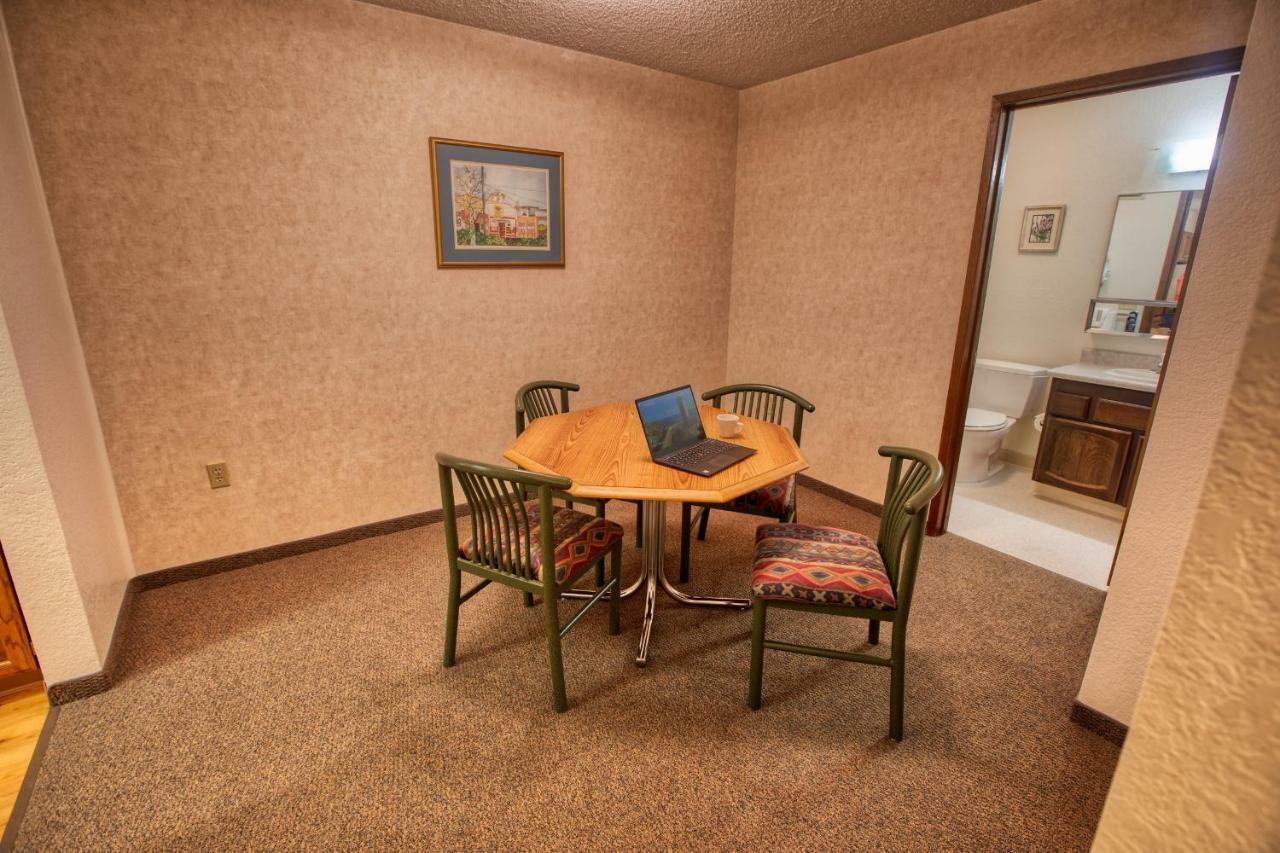 Hotel Wedgewood 3*